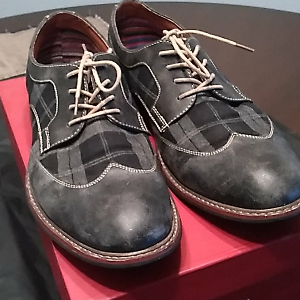 Metro charm wingtip oxfords
